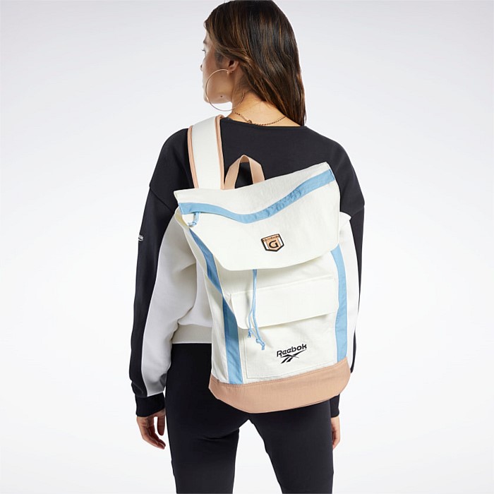 Bags - Classics Gigi Hadid Sling Bag